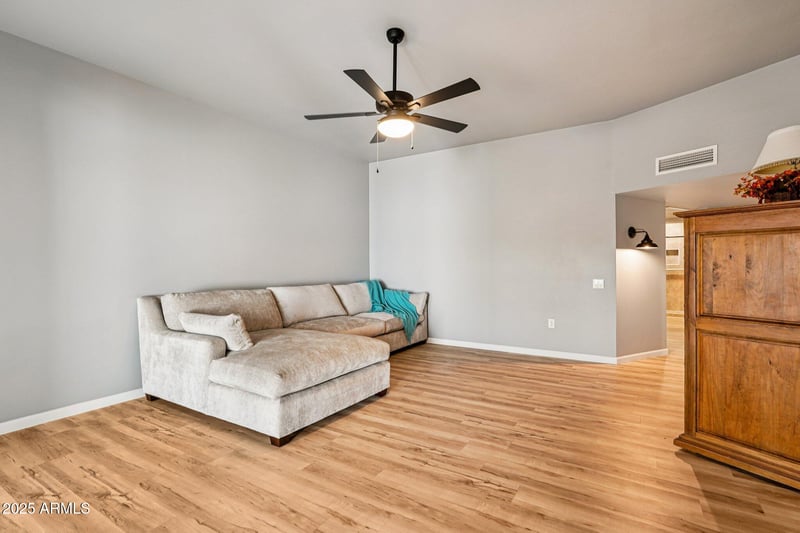 10560 Palmeras Dr, Sun City, AZ 85373