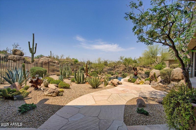 10567 Mark Ln, Scottsdale, AZ 85262