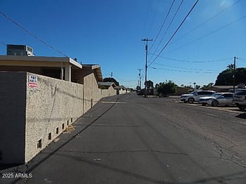 10569 Coggins Dr, Sun, AZ 85351