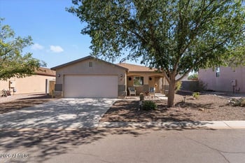 1057 Silversmith Trl, San Tan Valley, AZ 85143