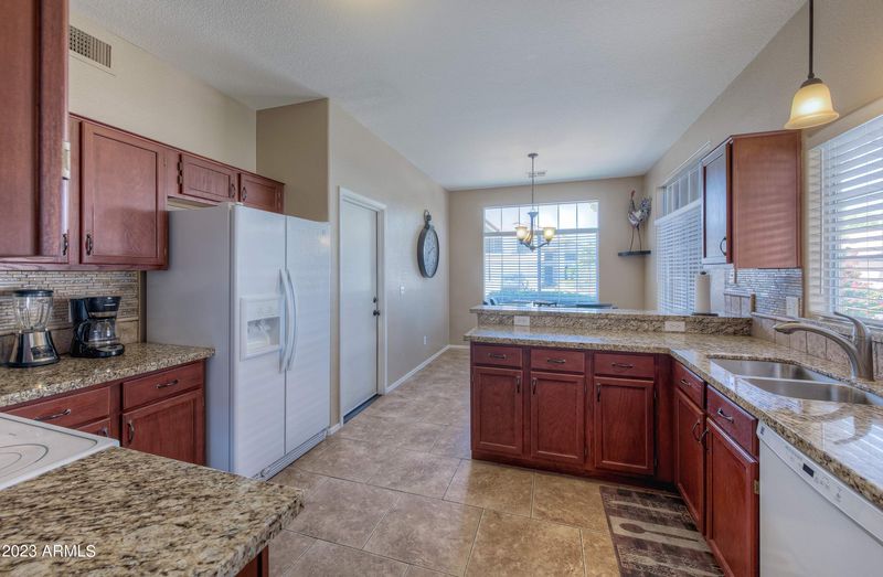 1057 W Olive Ave, Gilbert, AZ 85233