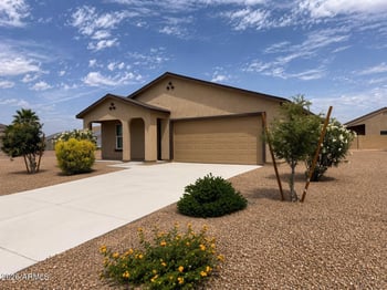 10574 Catalina Dr, Arizona City, AZ 85123