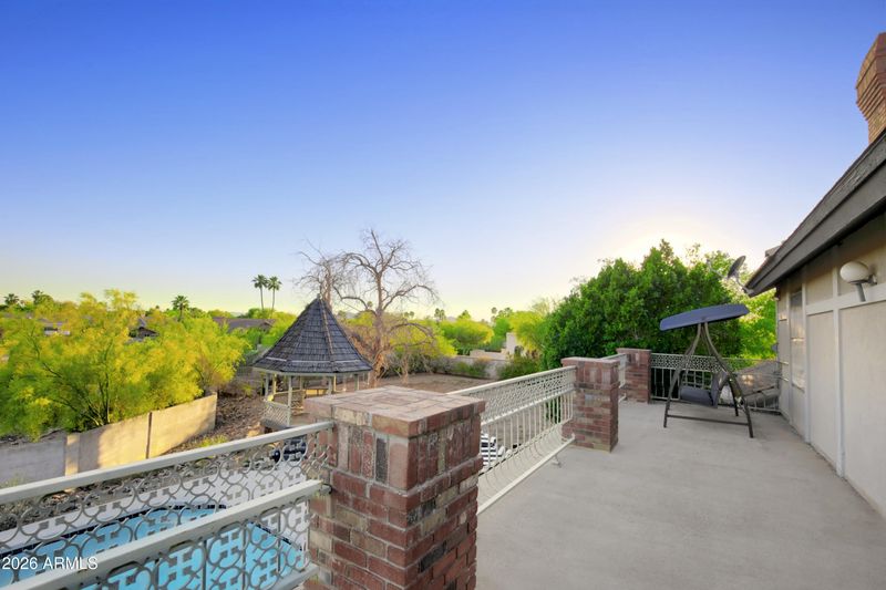 10575 E Cactus Rd, Scottsdale, AZ 85259
