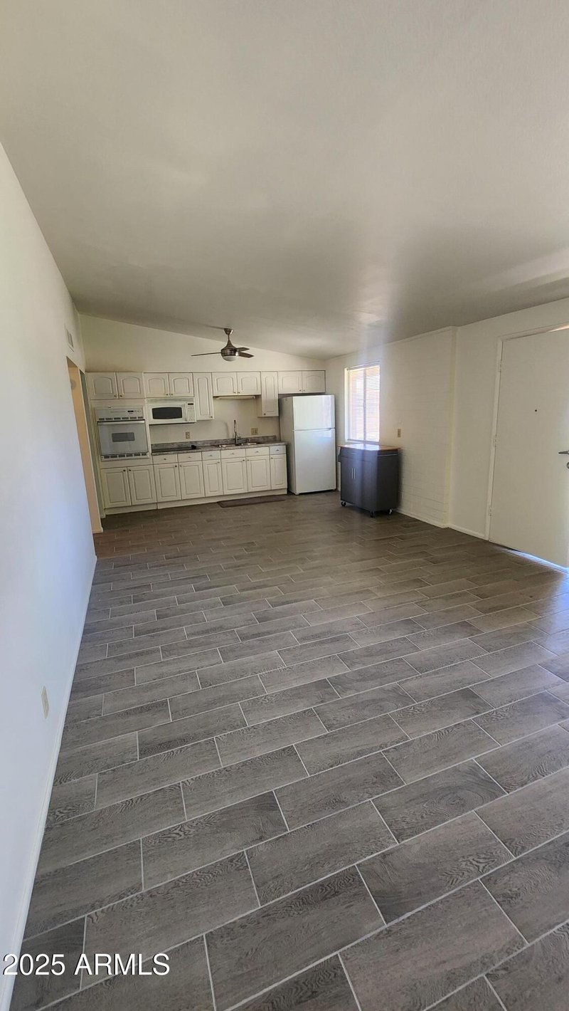 10582 Oakmont Dr, Sun City, AZ 85351