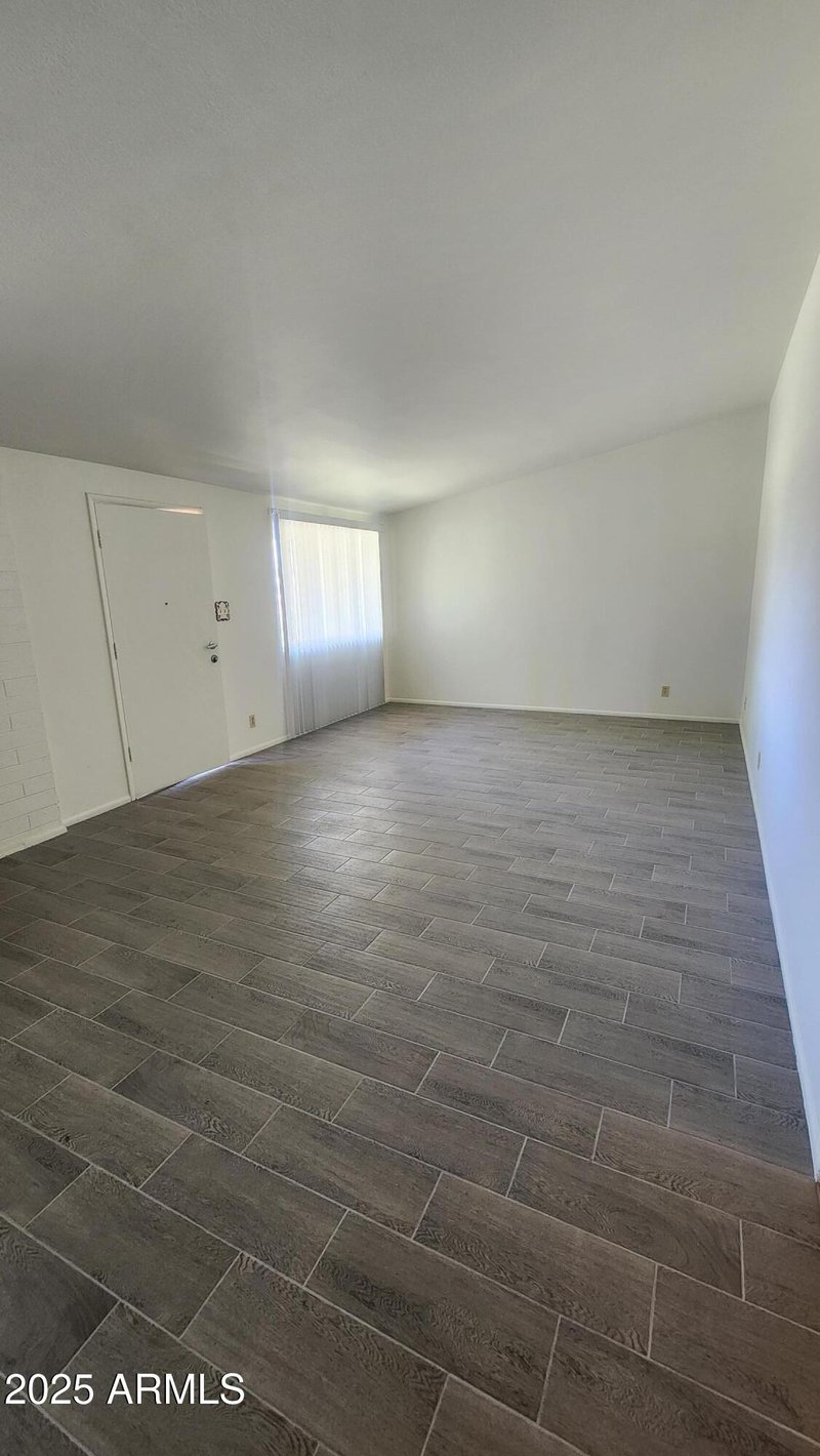 10582 Oakmont Dr, Sun City, AZ 85351