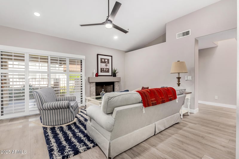 10586 E Cinnabar Ave, Scottsdale, AZ 85258