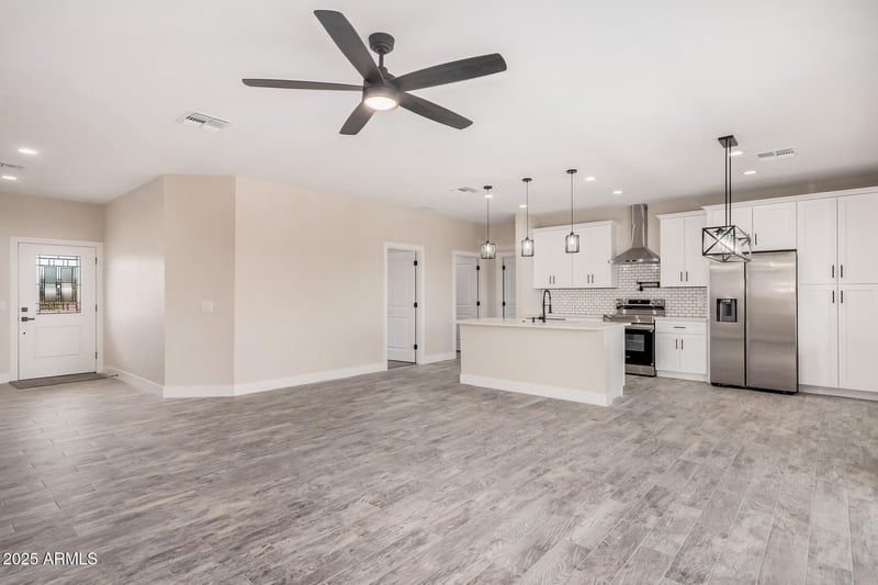 10587 Kristen Ln, San Tan Valley, AZ 85143