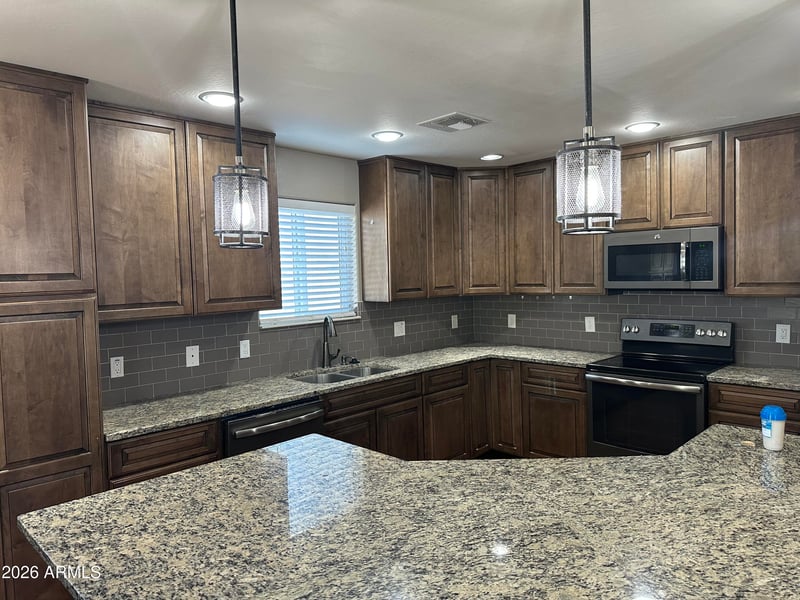 1059 5th Ave, Apache Junction, AZ 85120