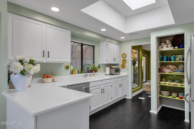 10591 Saddlehorn Dr, Scottsdale, AZ 85258