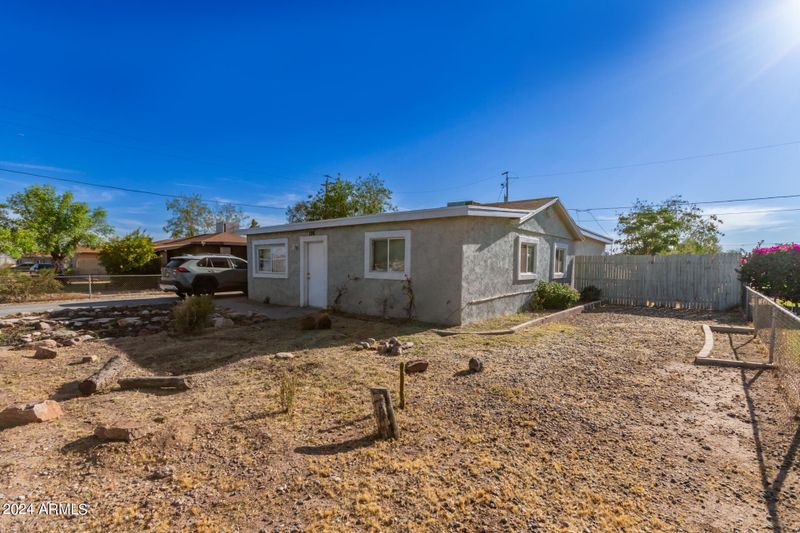 106 S 28th Dr, Phoenix, AZ 85009