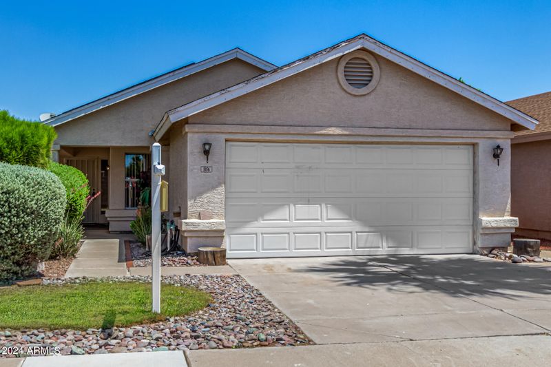 106 W Mohawk Dr, Phoenix, AZ 85027