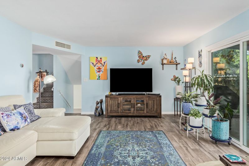 1060 E Carter Dr, Tempe, AZ 85282
