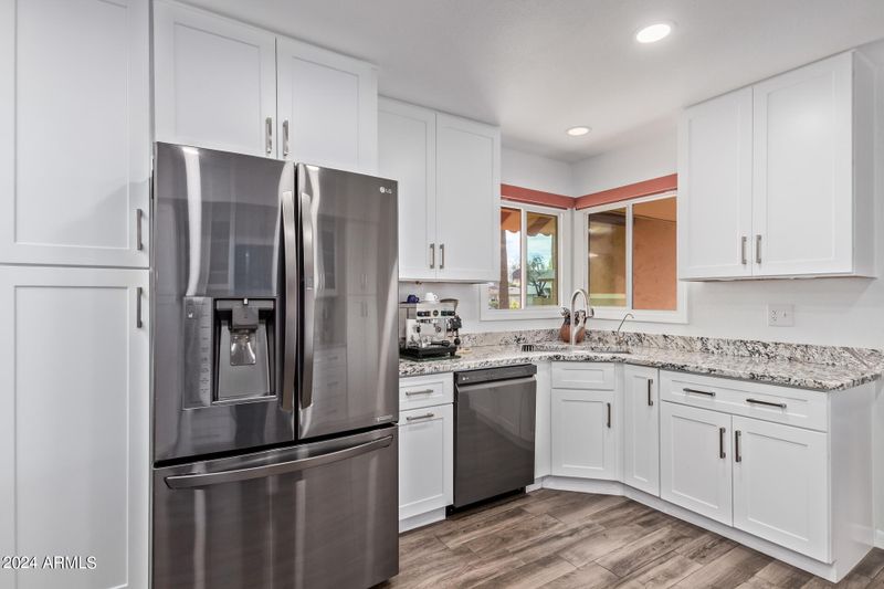 1060 E Carter Dr, Tempe, AZ 85282
