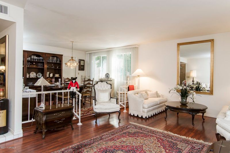 1060 E Sandpiper Dr, Tempe, AZ 85283