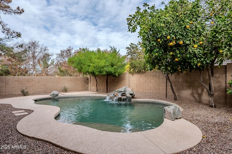 1060 W Silver Creek Rd, Gilbert, AZ 85233