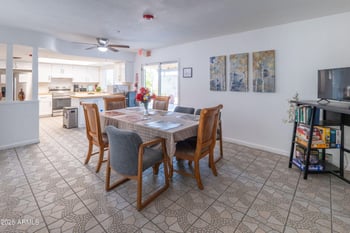 10601 42nd St, Phoenix, AZ 85044