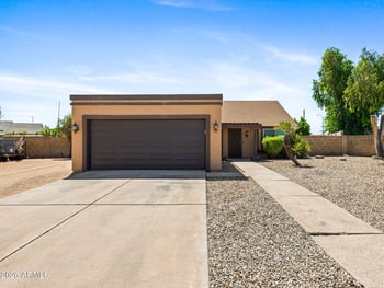 10601 72nd Ave, Peoria, AZ 85345