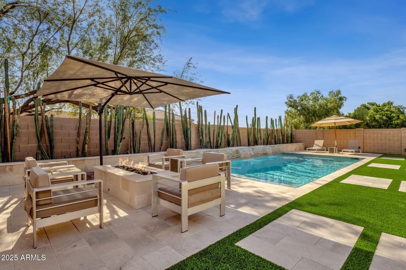 10601 Sheena Dr, Scottsdale, AZ 85255