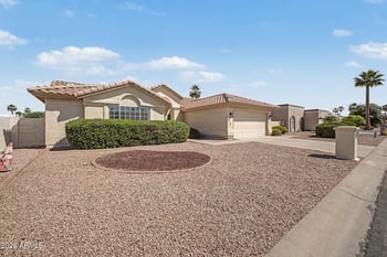 10604 Bellflower Dr, Sun Lakes, AZ 85248