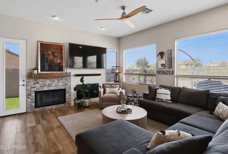 10604 Butherus Dr, Scottsdale, AZ 85255