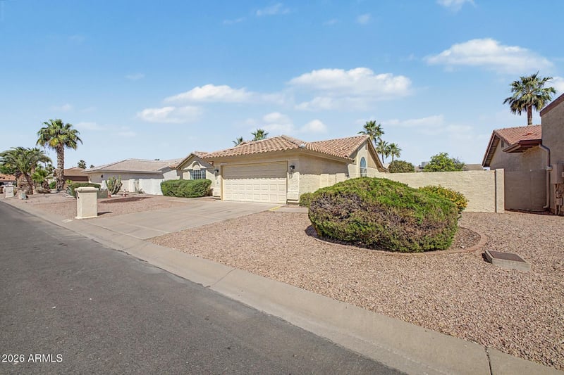 10604 Bellflower Dr, Sun Lakes, AZ 85248