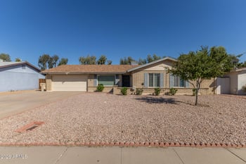 10605 45th Dr, Glendale, AZ 85304