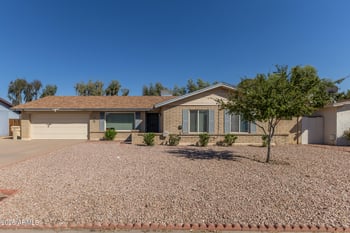 10605 45th Dr, Glendale, AZ 85304