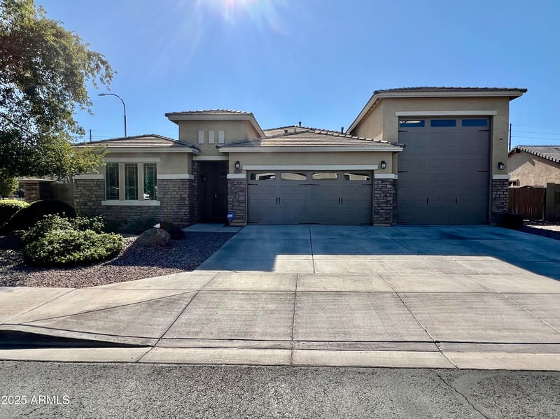 10605 Catalina Dr, Avondale, AZ 85392