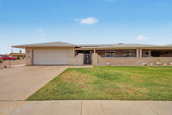10606 Campana Dr, Sun City, AZ 85351