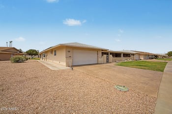 10606 Campana Dr, Sun City, AZ 85351