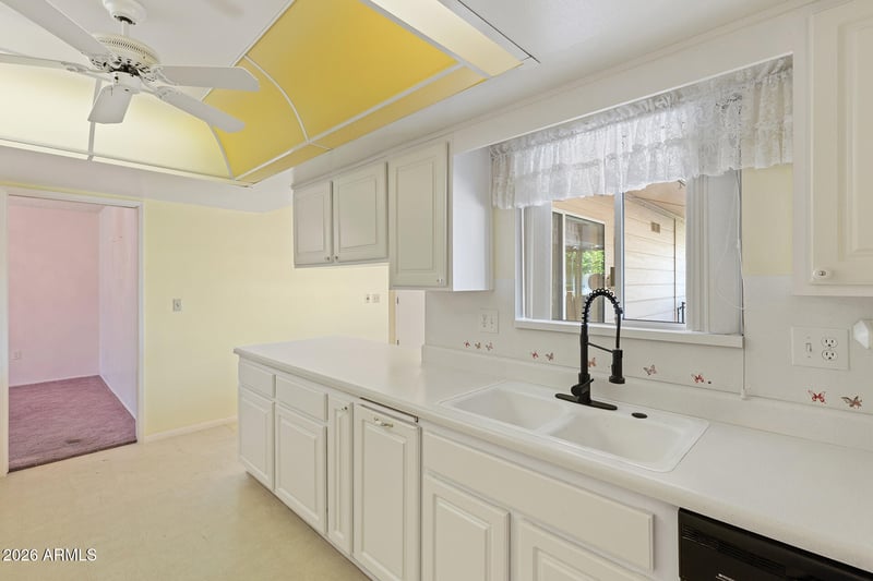 10606 El Capitan Cir, Sun City, AZ 85351