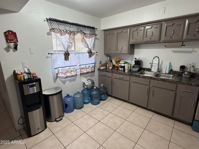 10608 53rd Cir, Glendale, AZ 85304