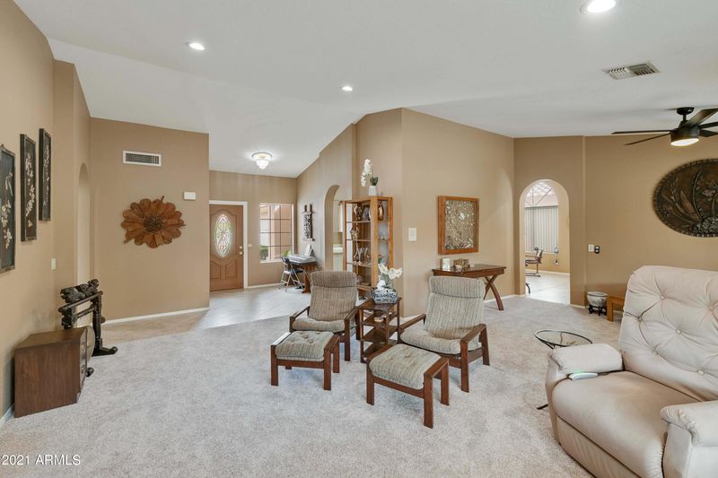 10609 E Voax Dr, Sun Lakes, AZ 85248