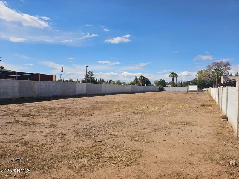 1061 5th St #3, Tempe, AZ 85281