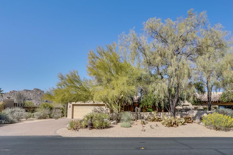 1061 E Boulder Dr, Carefree, AZ 85377
