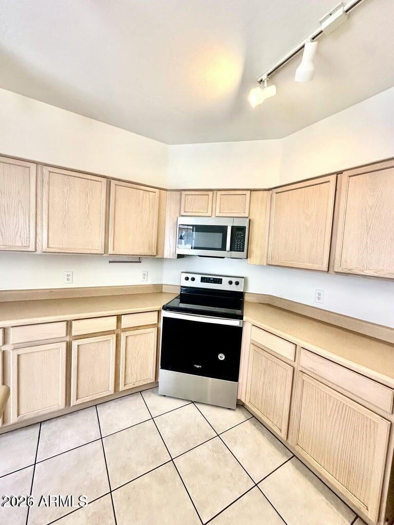 1061 E Susan Ln, Tempe, AZ 85288