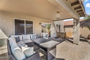 1061 Poncho Ln, San Tan Valley, AZ 85143