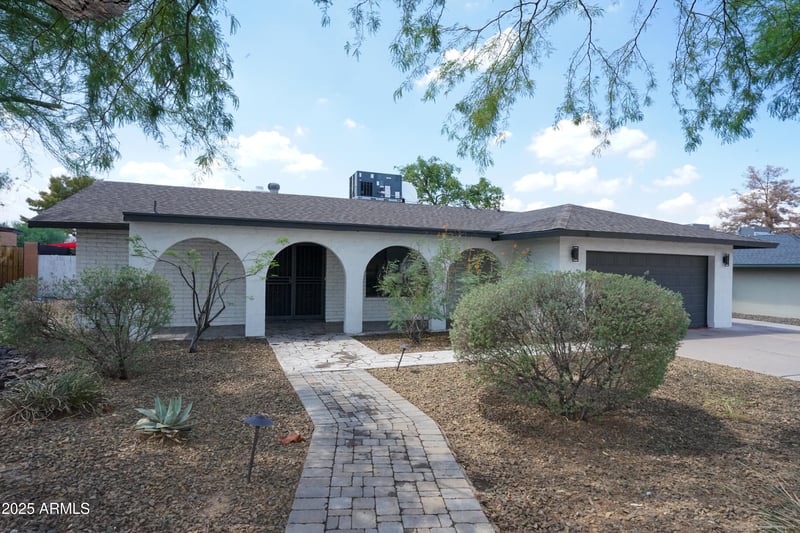 10610 35th St, Phoenix, AZ 85028