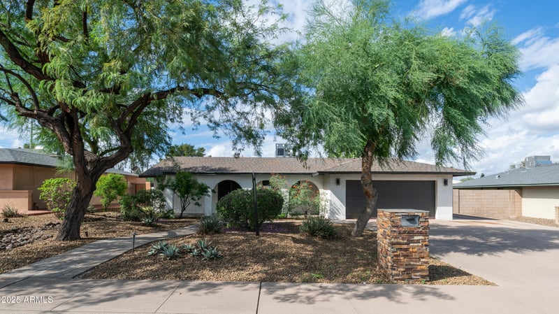 10610 35th St, Phoenix, AZ 85028