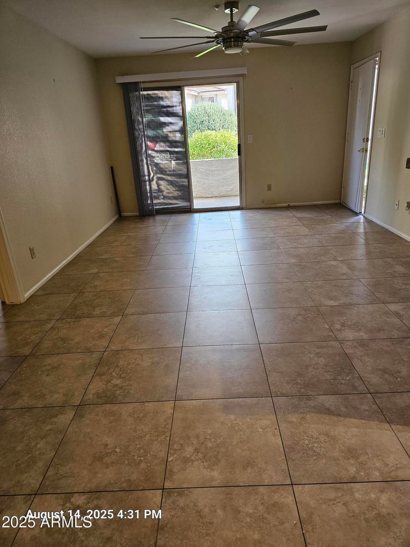 10610 48th St #1074, Phoenix, AZ 85044