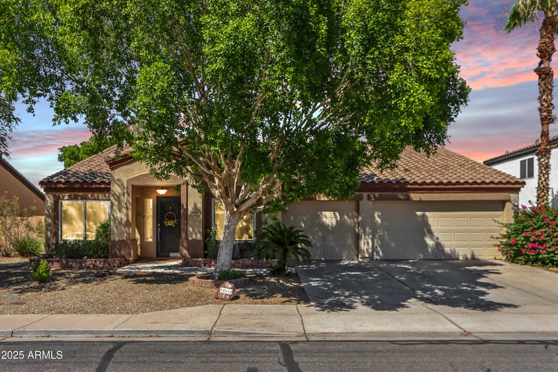 10610 Carol Ave, Mesa, AZ 85208
