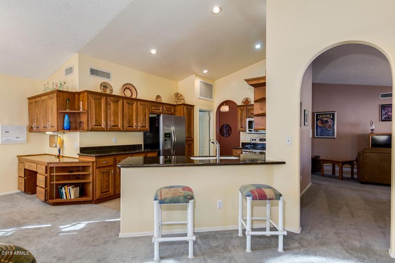 10610 E Nacoma Dr, Sun Lakes, AZ 85248