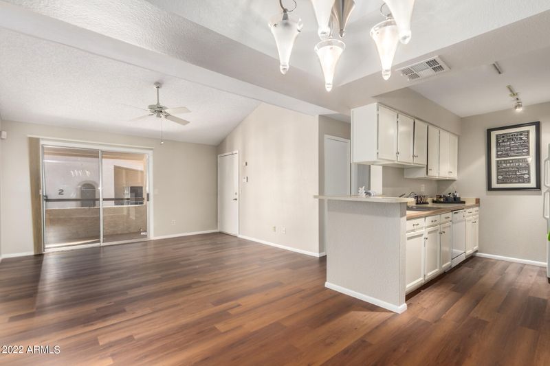 10610 S 48th St #2102, Phoenix, AZ 85044