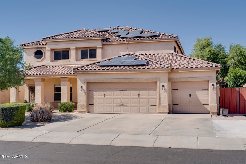 10610 W Country Club Trl, Peoria, AZ 85383