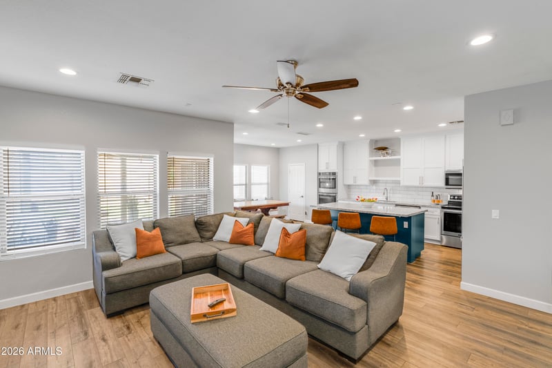 10610 W Country Club Trl, Peoria, AZ 85383