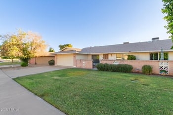 10611 El Capitan Cir, Sun City, AZ 85351