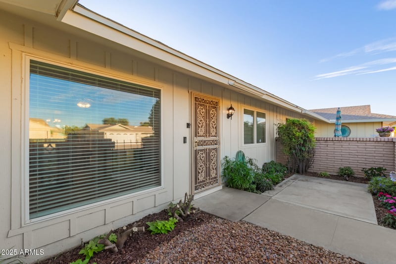 10611 El Capitan Cir, Sun City, AZ 85351