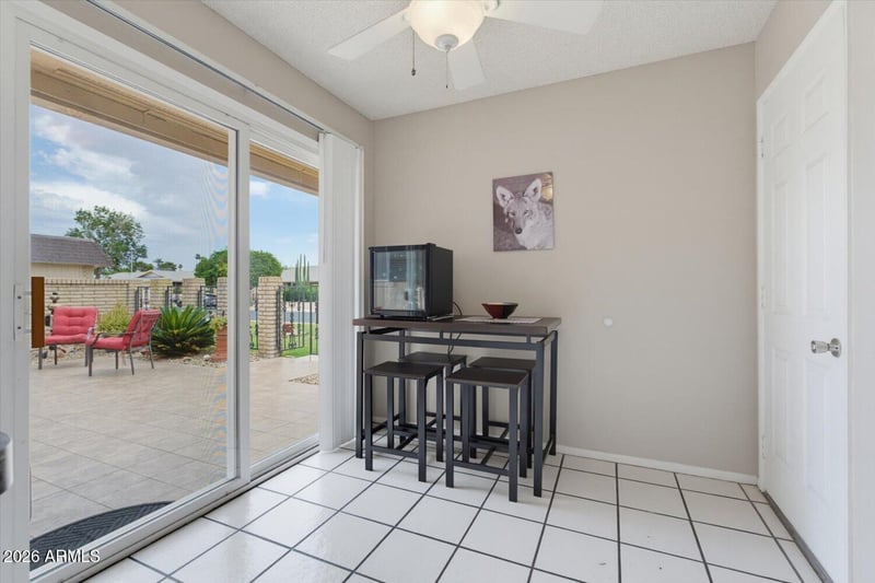 10611 W Saratoga Cir, Sun City, AZ 85351