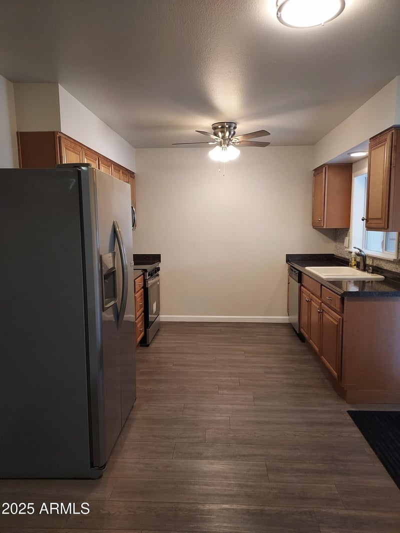 10612 Coggins Dr, Sun City, AZ 85351