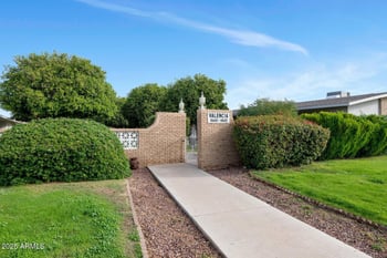 10612 Coggins Dr, Sun City, AZ 85351